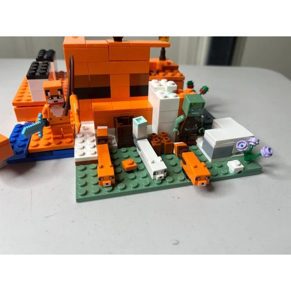 Lego  Minecraft  #21178 not complete